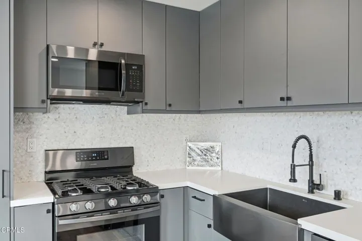 46_2534_El_Sol_Ave_Altadena_CA_91001_USA