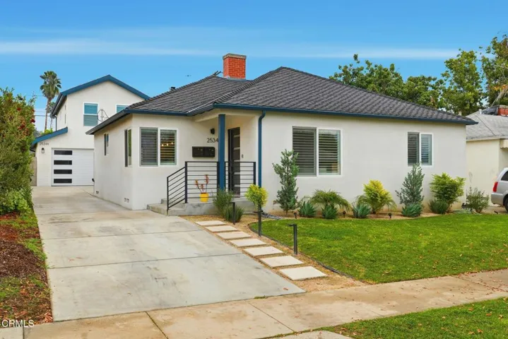 1_2534_El_Sol_Ave_Altadena_CA_91001_USA_