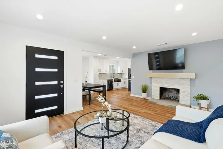 13_2534_El_Sol_Ave_Altadena_CA_91001_USA