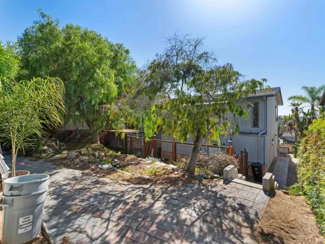 852 Dewitt Avenue, Encinitas, California 92024
