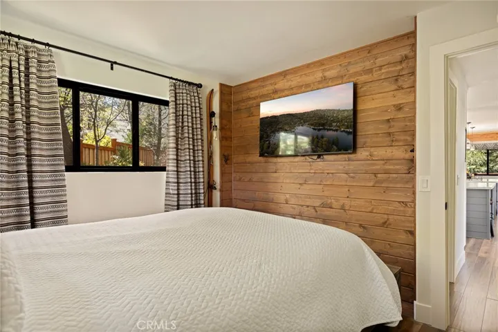 26489 Hillcrest, Lake Arrowhead, California 92352
