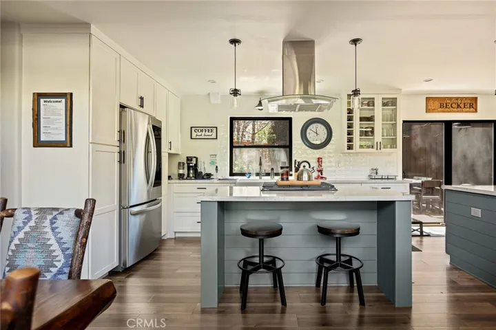 26489 Hillcrest, Lake Arrowhead, California 92352