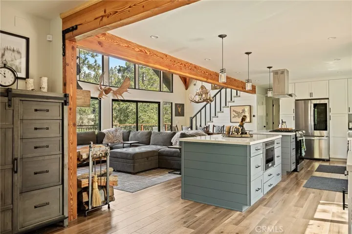 26489 Hillcrest, Lake Arrowhead, California 92352