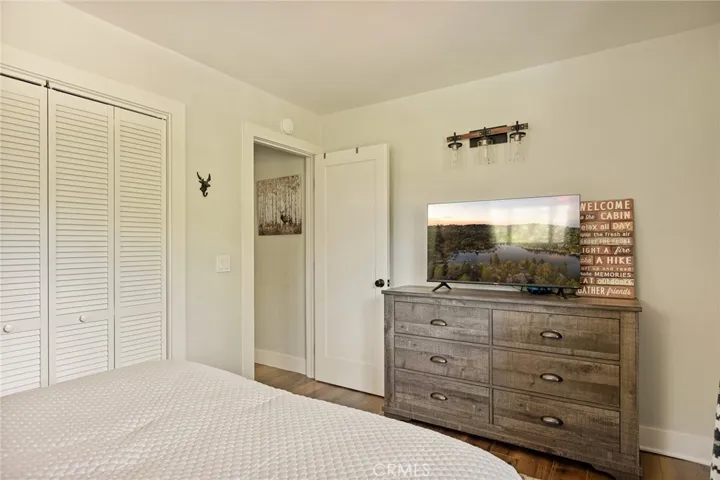 26489 Hillcrest, Lake Arrowhead, California 92352