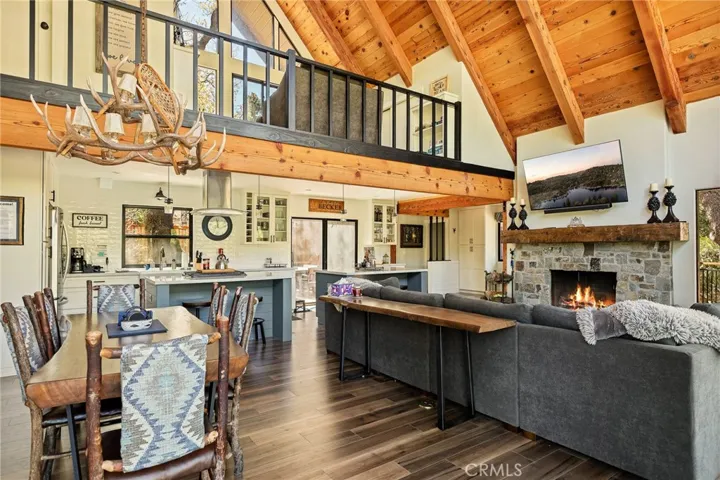 26489 Hillcrest, Lake Arrowhead, California 92352