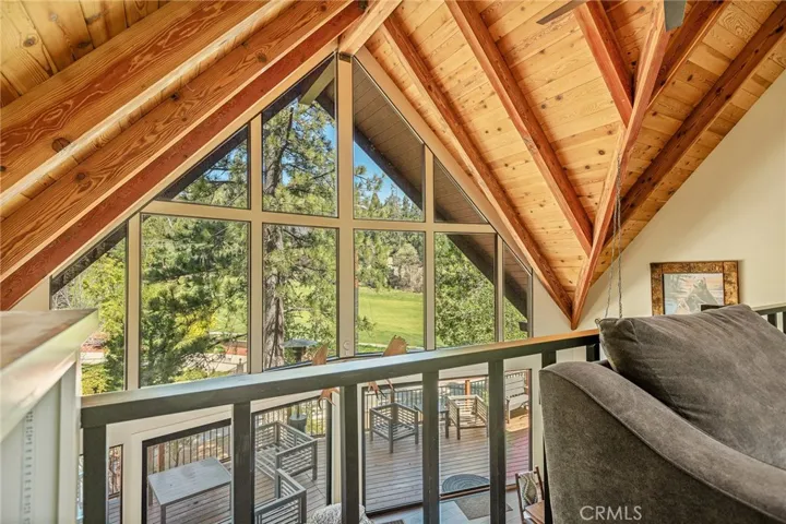 26489 Hillcrest, Lake Arrowhead, California 92352