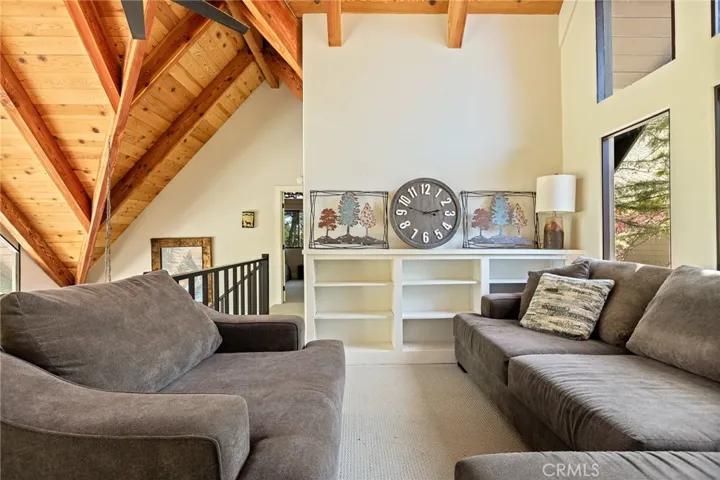 26489 Hillcrest, Lake Arrowhead, California 92352