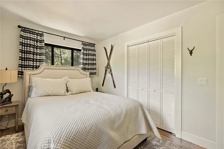 26489 Hillcrest, Lake Arrowhead, California 92352