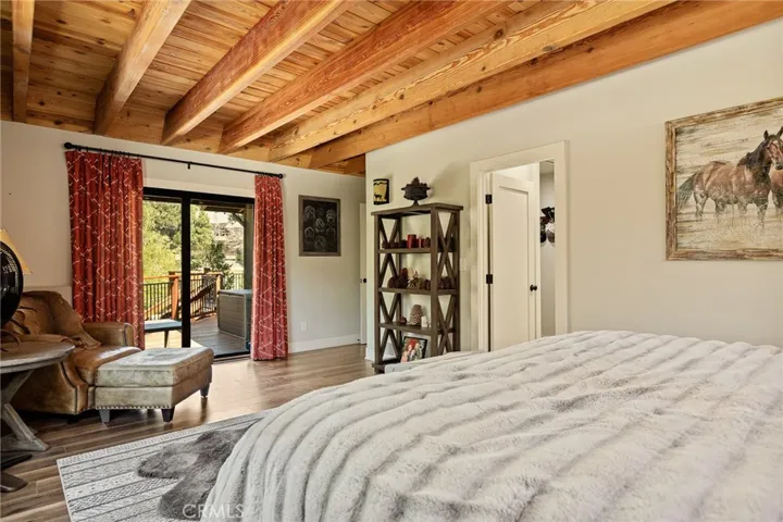 26489 Hillcrest, Lake Arrowhead, California 92352
