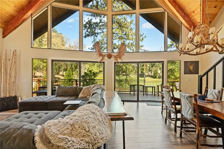 26489 Hillcrest, Lake Arrowhead, California 92352