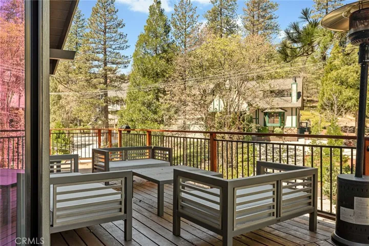 26489 Hillcrest, Lake Arrowhead, California 92352