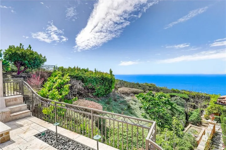 22 Le Conte, Laguna Niguel, California 92677