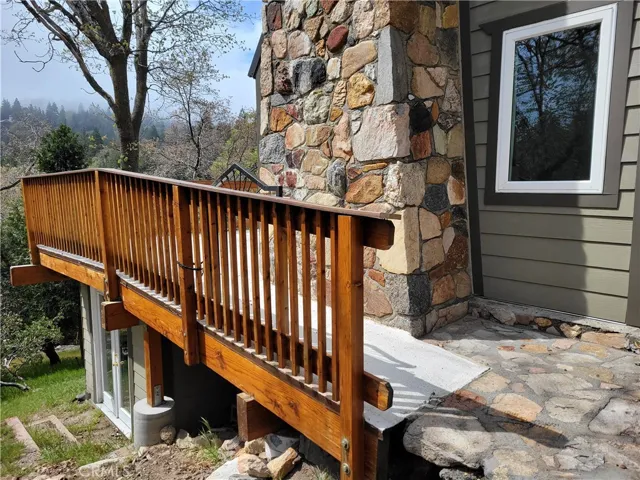 177 Craghill, Cedar Glen, California 92321