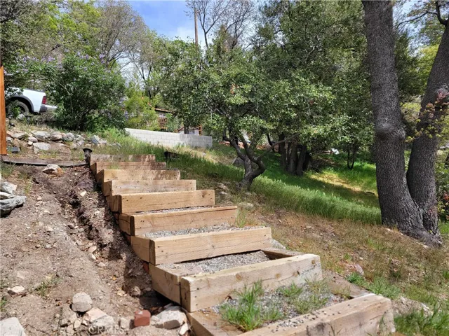 177 Craghill, Cedar Glen, California 92321