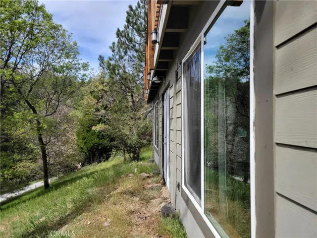 177 Craghill, Cedar Glen, California 92321