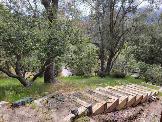 177 Craghill, Cedar Glen, California 92321