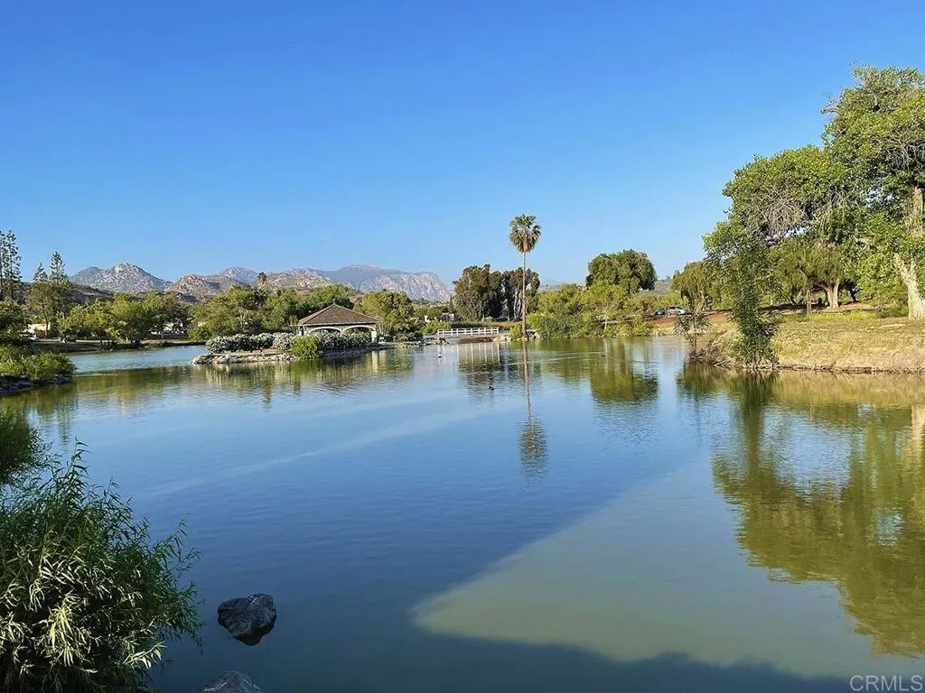 Lindo Lake Park - a short walk from the property