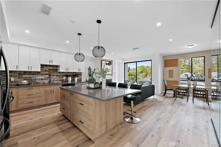 11858 W Flower Lane, Valley Village, California 91607