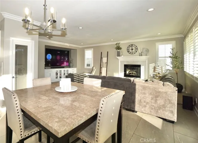 KITCHEN NOOK OPEN TO FAMILY ROOM SPACE