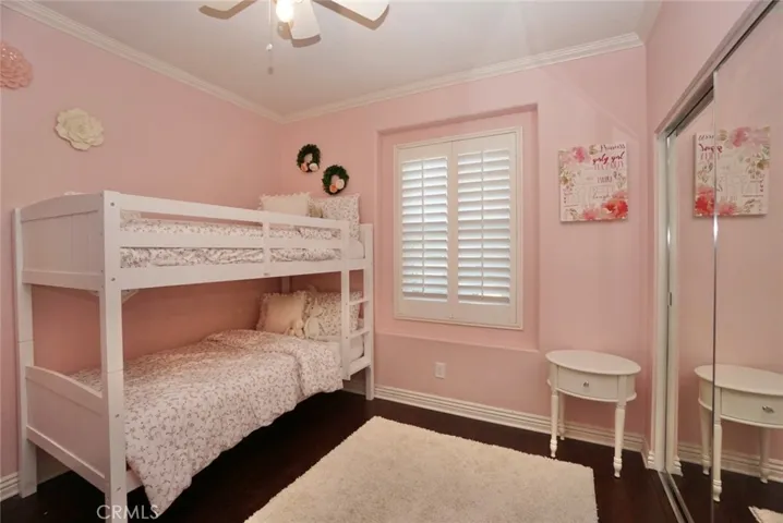 3RD BEDROOM W/MIRRORED CLOSET DOORS & CEILING FAN