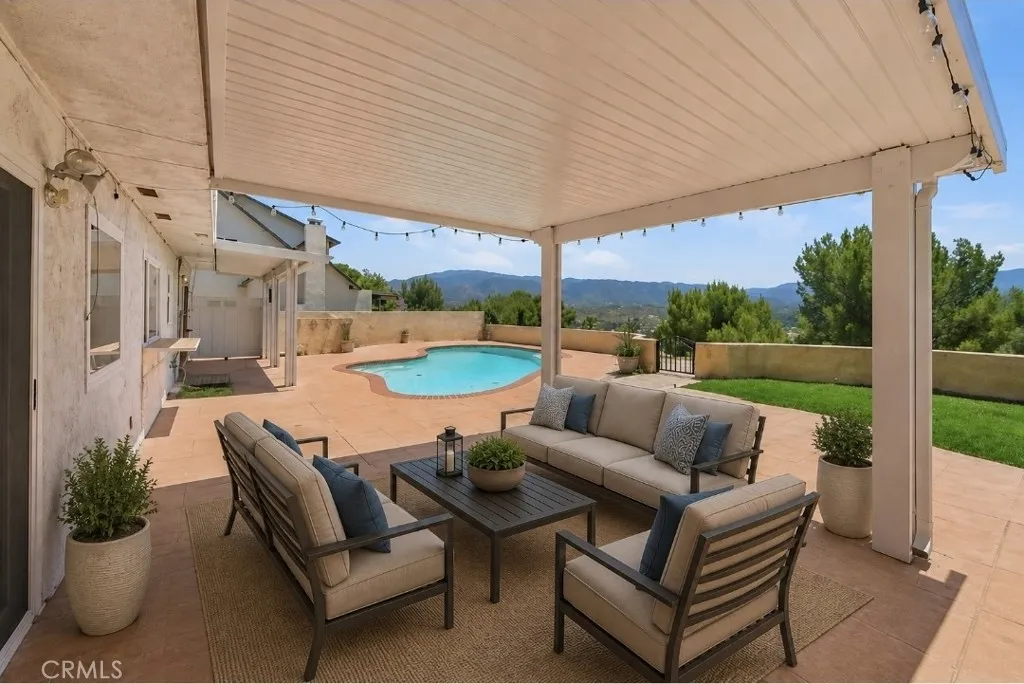 AI Patio Virtually Staged