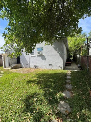 Back of the duplex looking at the back of 322 Cordova