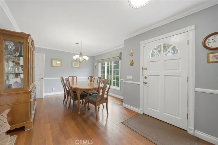 Foyer-Entry & Formal Dining