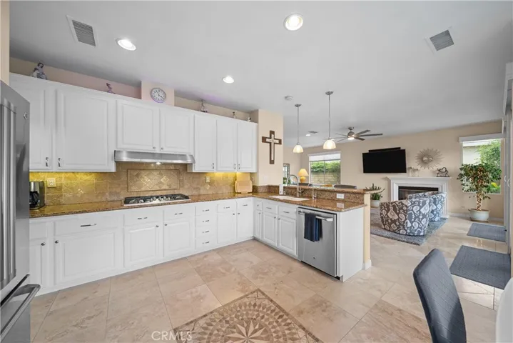 21634 Canyon Heights Circle, Saugus, California 91390