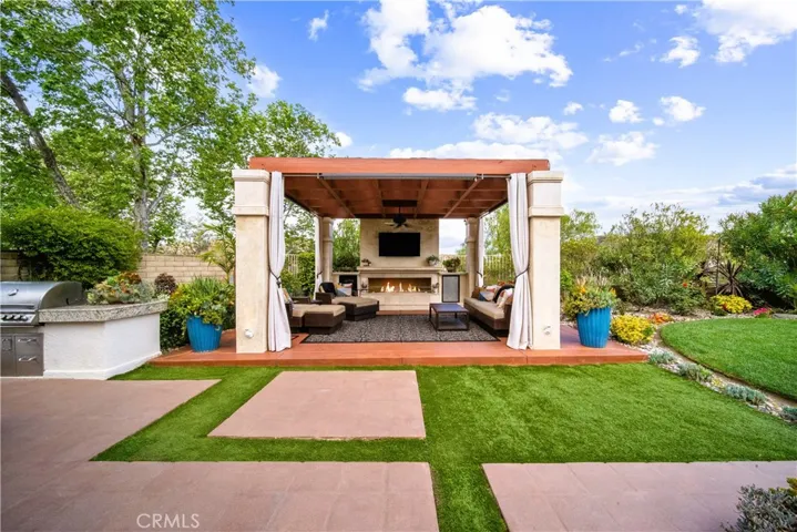 21634 Canyon Heights Circle, Saugus, California 91390