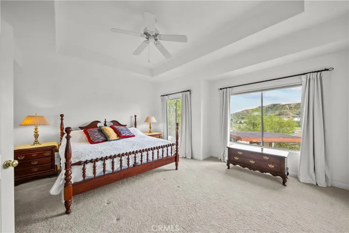 21634 Canyon Heights Circle, Saugus, California 91390