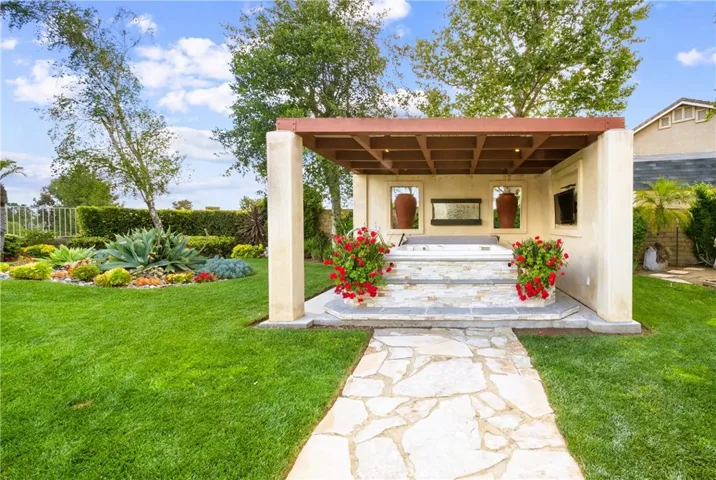 21634 Canyon Heights Circle, Saugus, California 91390