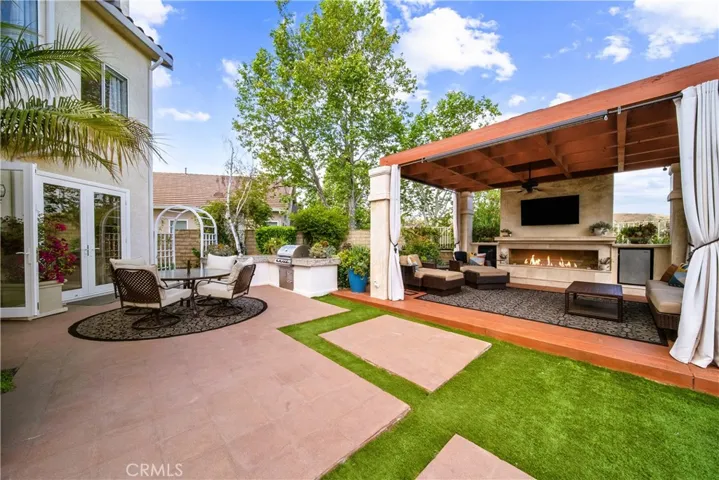 21634 Canyon Heights Circle, Saugus, California 91390