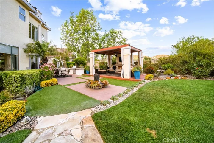 21634 Canyon Heights Circle, Saugus, California 91390