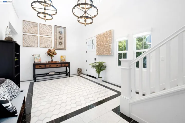 BEAUTIFUL CUSTOM FLOOR TILE WORK