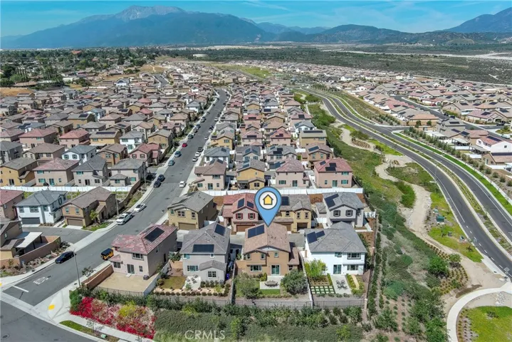 2433 Gunner Ridge Way, Rialto, California 92377