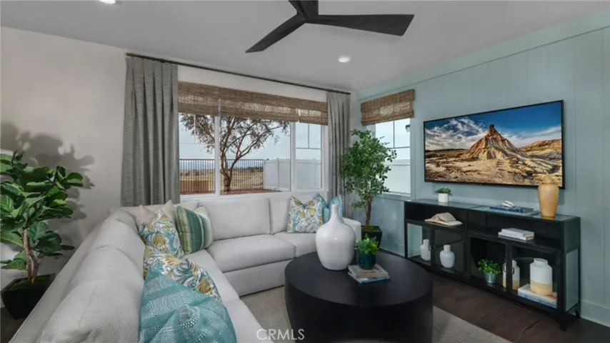 2433 Gunner Ridge Way, Rialto, California 92377