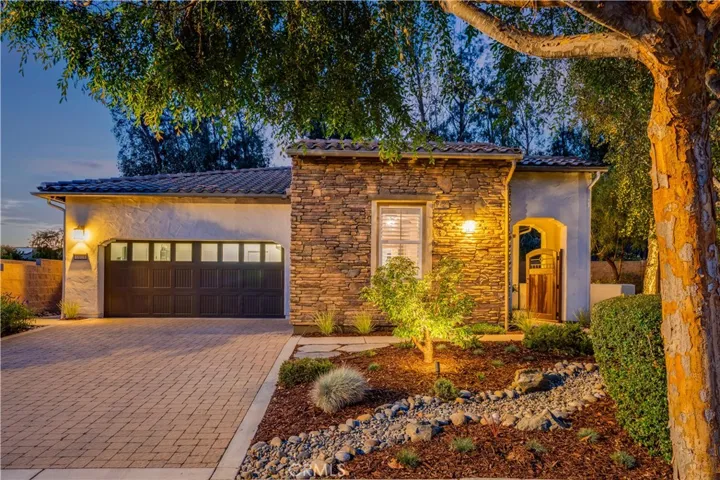 Welcome home to 1018 Joseph Ct.