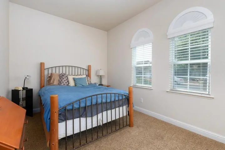 1827 N Joshua Avenue, Clovis, California 93619