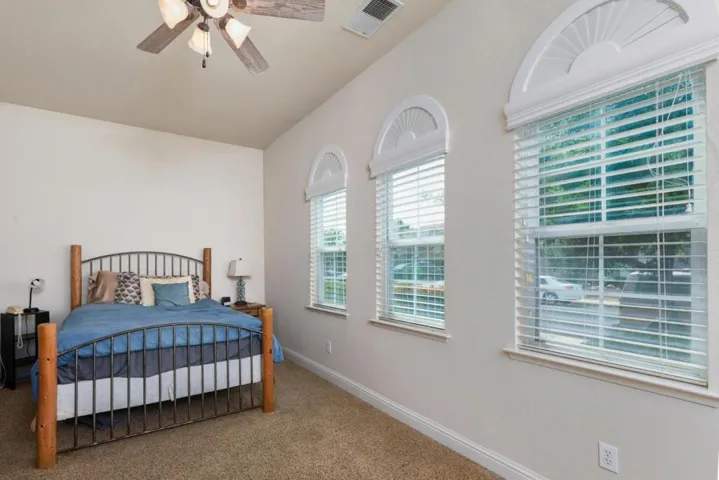 1827 N Joshua Avenue, Clovis, California 93619