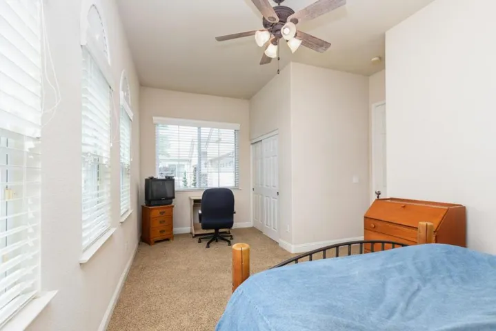 1827 N Joshua Avenue, Clovis, California 93619