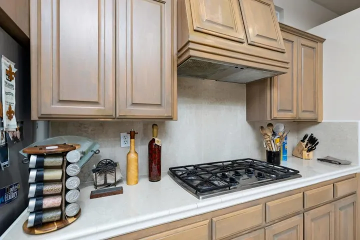 1827 N Joshua Avenue, Clovis, California 93619