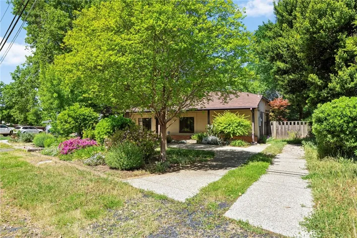 1268 Manzanita Ave, Chico, California 95926
