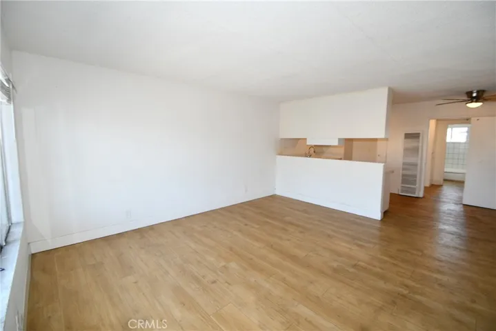 7104 San Pedro, Los Angeles, California 90003