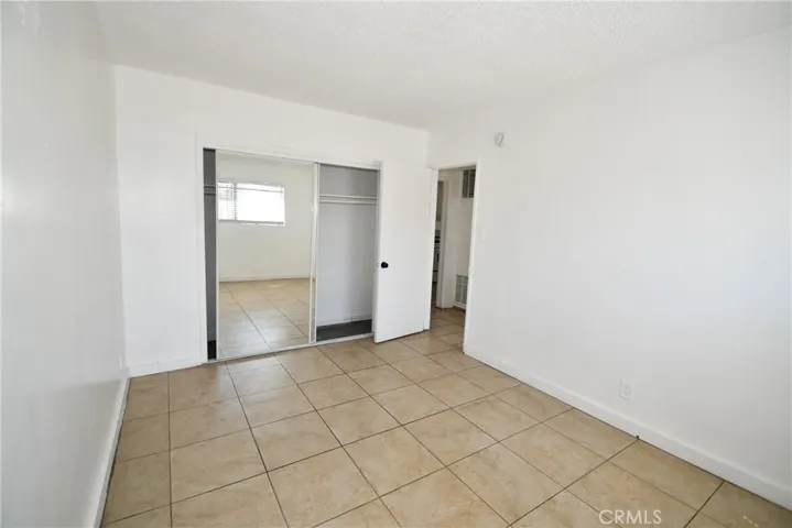 7104 San Pedro, Los Angeles, California 90003
