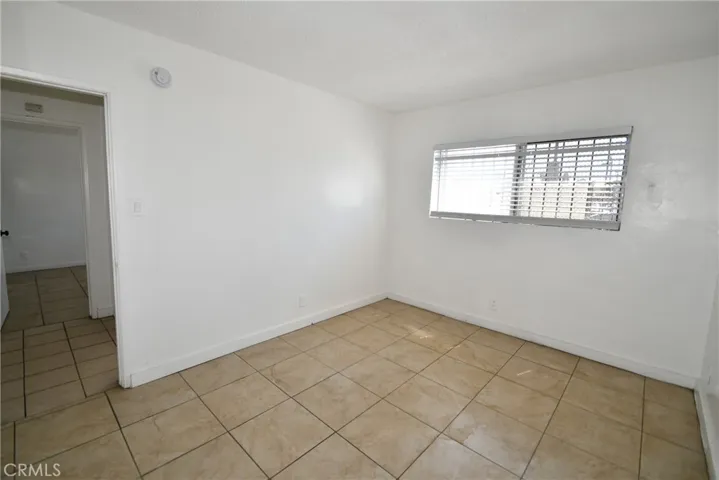 7104 San Pedro, Los Angeles, California 90003