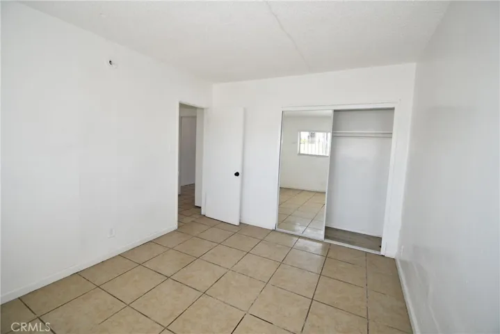 7104 San Pedro, Los Angeles, California 90003