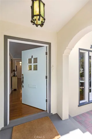 1710 N Los Robles, Pasadena, California 91104