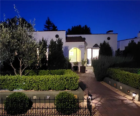 1710 N Los Robles, Pasadena, California 91104