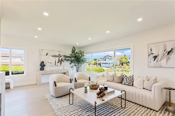 3501 Sausalito, Corona Del Mar, California 92625
