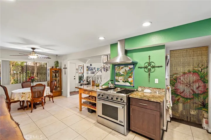 216 W Escalones, San Clemente, California 92672
